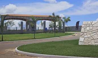 Imagem: Terreno de esquina com vista para o lago