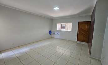 Imagem 4: Casa com 3 Quartos à Venda no Centro - Anápolis