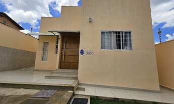 Imagem 4: Casa 3 quartos com suíte e closet com quintal em lote inteiro de 353 m² próximo