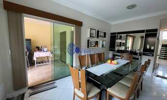 Imagem 7: Excelente Sobrado com Piscina e Área Gourmet à Venda no Parque Brasília