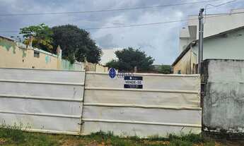 Imagem: Lote de 400m² à Venda no Bairro Batista