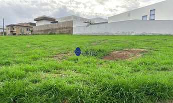 Imagem: Terreno à Venda no Condomínio Grand Trianon