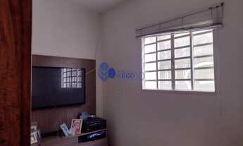 Imagem 3: Casa com Armários Planejados à Venda no Bairro São Carlos