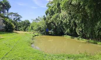 Imagem: Chácara à Venda com Abundância de Água