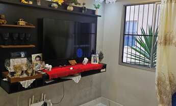 Imagem 3: Apartamento à venda com 2 quartos, reformado e com porcelanato no Residencial Cr