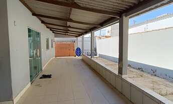 Imagem: Casa com Closet e Banheira à Venda no Bairro