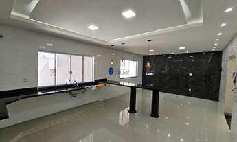 Imagem 2: Excelente Casa com 4 Quartos Para Venda no Anápolis City