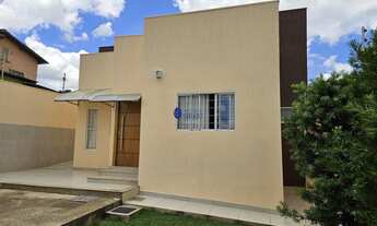 Imagem 5: Casa 3 quartos com suíte e closet com quintal em lote inteiro de 353 m² próximo