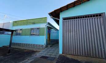 Imagem: Espaçosa Casa com 3 Quartos à Venda no