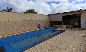 Imagem: Casa 4 Quartos e Piscina no Bairro Santo