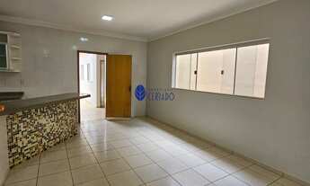 Imagem 7: Casa com 3 Quartos à Venda no Centro - Anápolis