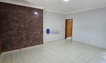 Imagem 3: Casa com 3 Quartos à Venda no Centro - Anápolis