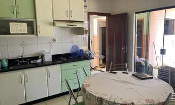 Imagem 5: Lindo Sobrado com Piscina Aquecida no Cidade Jardim em Anápolis à Venda