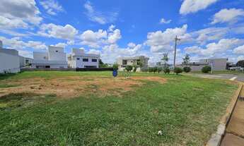 Imagem 2: Lote de esquina no condomínio Terras Alphaville Anápolis próximo a portaria