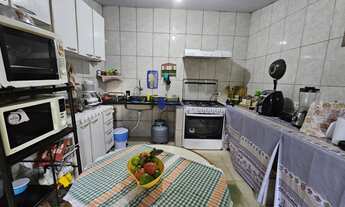 Imagem: Casa com 3 Quartos à Venda Próximo ao