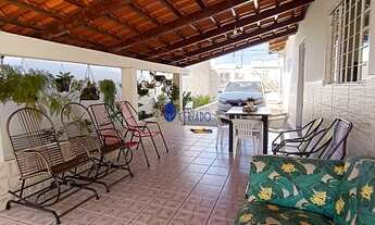 Imagem 2: Casa com Edícula nos Fundos à Venda no Village Jardim - Anápolis