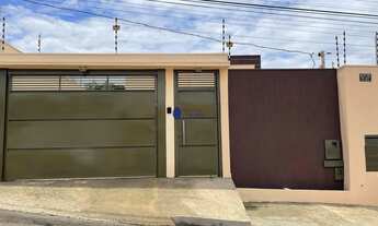 Imagem 2: Casa 3 quartos com suíte e closet com quintal em lote inteiro de 353 m² próximo