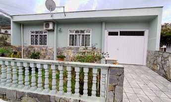 Imagem 2: Casa semi mobiliada com edícula localizada no Bairro Roçado