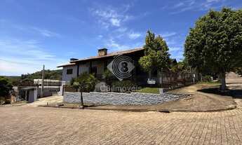 Imagem 2: Casa Semimobiliada, com 4 Dormitórios Sendo 1 Suíte - Santa Cruz do Sul - RS