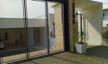 Imagem: Belíssima Casa Mobiliada No Country - Santa