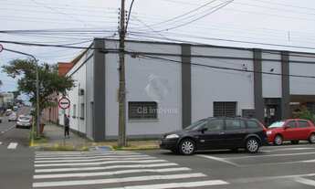 Imagem: Prédio Comercial no Centro, Próximo ao