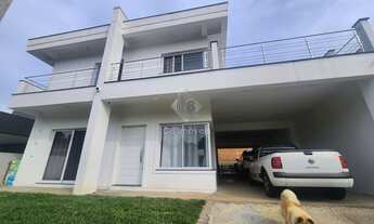 Imagem 1: Belíssima Casa Ampla, Com 3 Dormitórios Sendo 1 suíte em Vera Cruz - RS