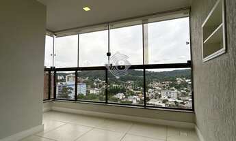 Imagem 4: Apto Central Semimobiliado, Com 2 Dormitórios Sendo 1 Suíte