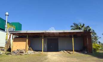 Imagem 7: BARRACÃO INDUSTRIAL, 2 dormitórios, 2 banheiro, 3 vagas na garagem, 240M² de Área Construí