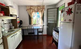 Imagem 2: CASA DE MADEIRA COM BOA LOCALIZAÇÃO REGIÃO EFAPI