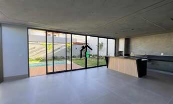 Imagem 3: Elegante Residência: Descubra o Luxo e Conforto no Condomínio Estância das Águas