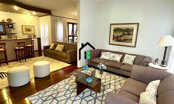 Imagem: Casa no centro, 5 quartos, 4 vagas de garagem!