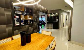 Imagem 2: Apartamento no centro com jacuzzi e gourmet!