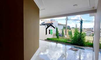 Imagem 2: Casa duplex com suíte, móveis planejados e espaço gourmet