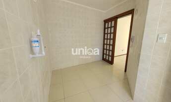 Imagem 6: Amplo kitnet central com banheiro social, cozinha e área de serviço separados. Ó