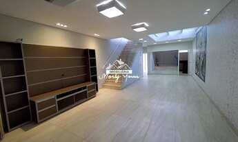 Imagem: Casa com 02 Dormitórios à Venda, 220m²