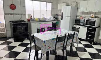 Imagem 5: Sobrado com salão inferior