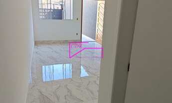 Imagem 2: Sobrado frontal com quintal