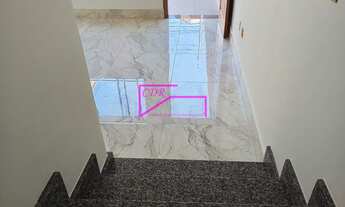 Imagem 5: Sobrado frontal com quintal