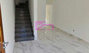 Imagem 3: Sobrado frontal com quintal