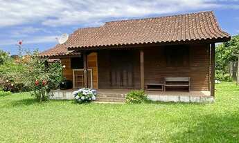 Imagem: Lindo Chalé misto em Condomínio com Lagoa