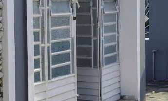 Imagem 2: Casa à venda de esquina na Ponta Grossa, 3/4, sala ampla, garagem e DCE, 323m2