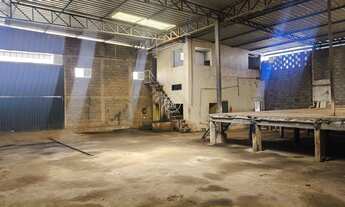 Imagem 2: Galpão à Venda com Pé-Direito Alto e Fácil Acesso