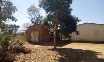 Imagem 4: ???? Seu Refúgio na Natureza: Chácaras à Venda com Excelente Localização