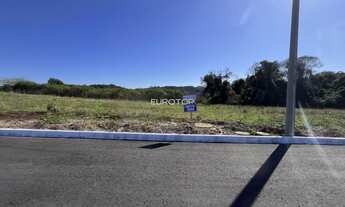 Imagem: Amplo terreno plano!