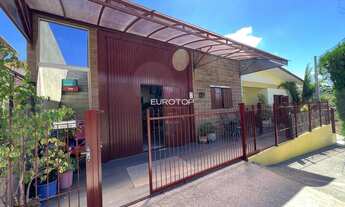 Imagem: Casa com 2 dormitórios e pavilhão comercial