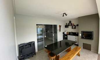 Imagem 5: Sobrado com 03 suítes a venda na praia do Amores em Balneário Camboriú