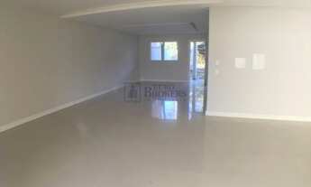 Imagem: Sobrado na praia dos Amores em Balneário