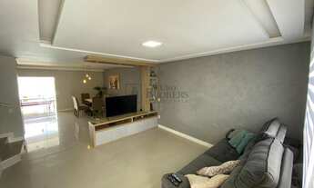 Imagem 2: Sobrado com 03 suítes a venda na praia do Amores em Balneário Camboriú