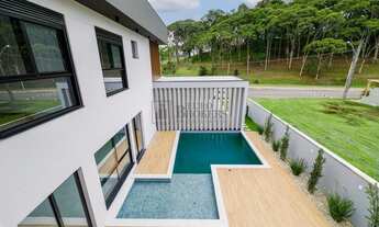 Imagem 5: Casa com 4 suítes e 4 vagas à venda no condomínio Caledônia em Camboriú/SC