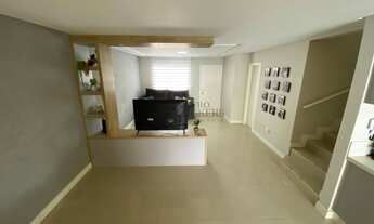 Imagem 3: Sobrado com 03 suítes a venda na praia do Amores em Balneário Camboriú